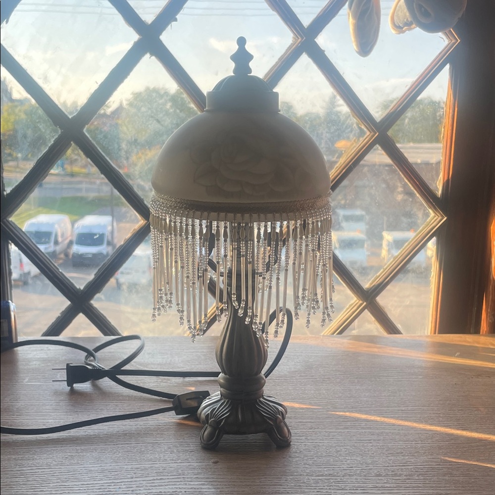 Elegant White Table Lamp with Fringe